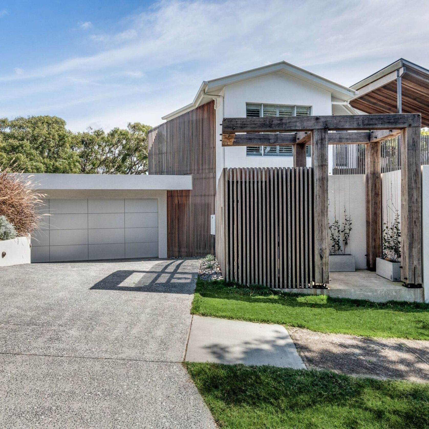 Danmar Doors | Speciality Garage Doors gallery detail image