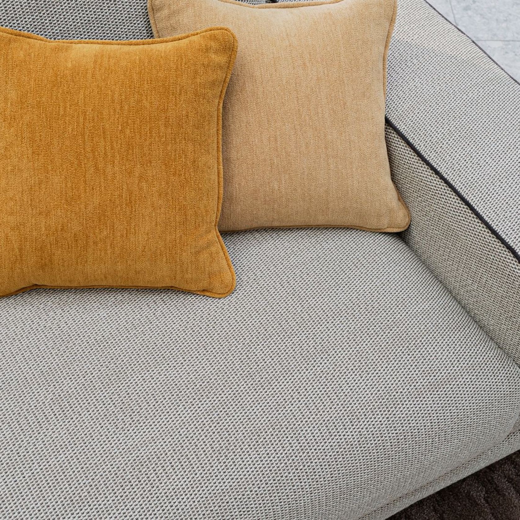 Altéa Large 3 Seat Sofa gallery detail image