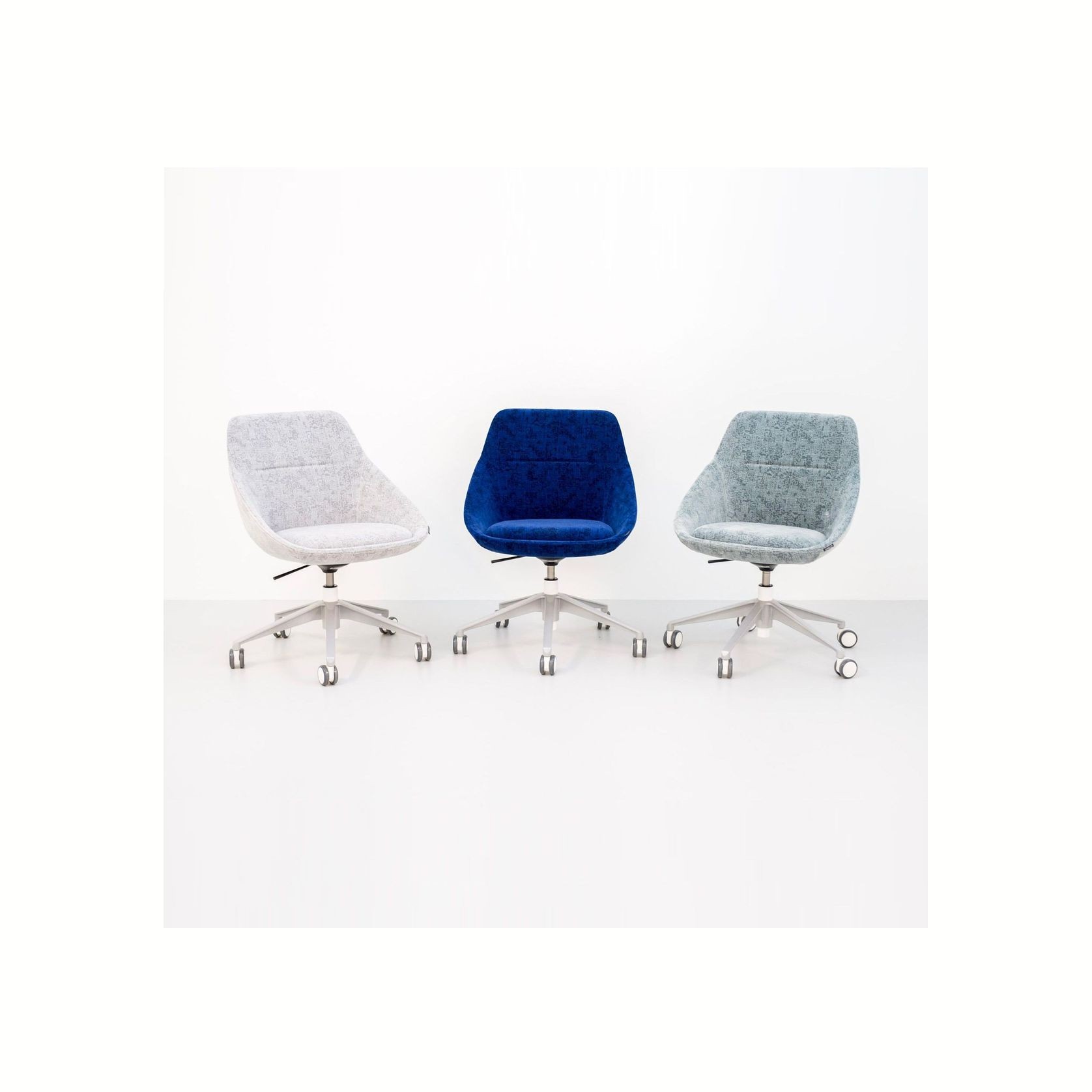 Offecct Ezy by Christophe Pillet gallery detail image