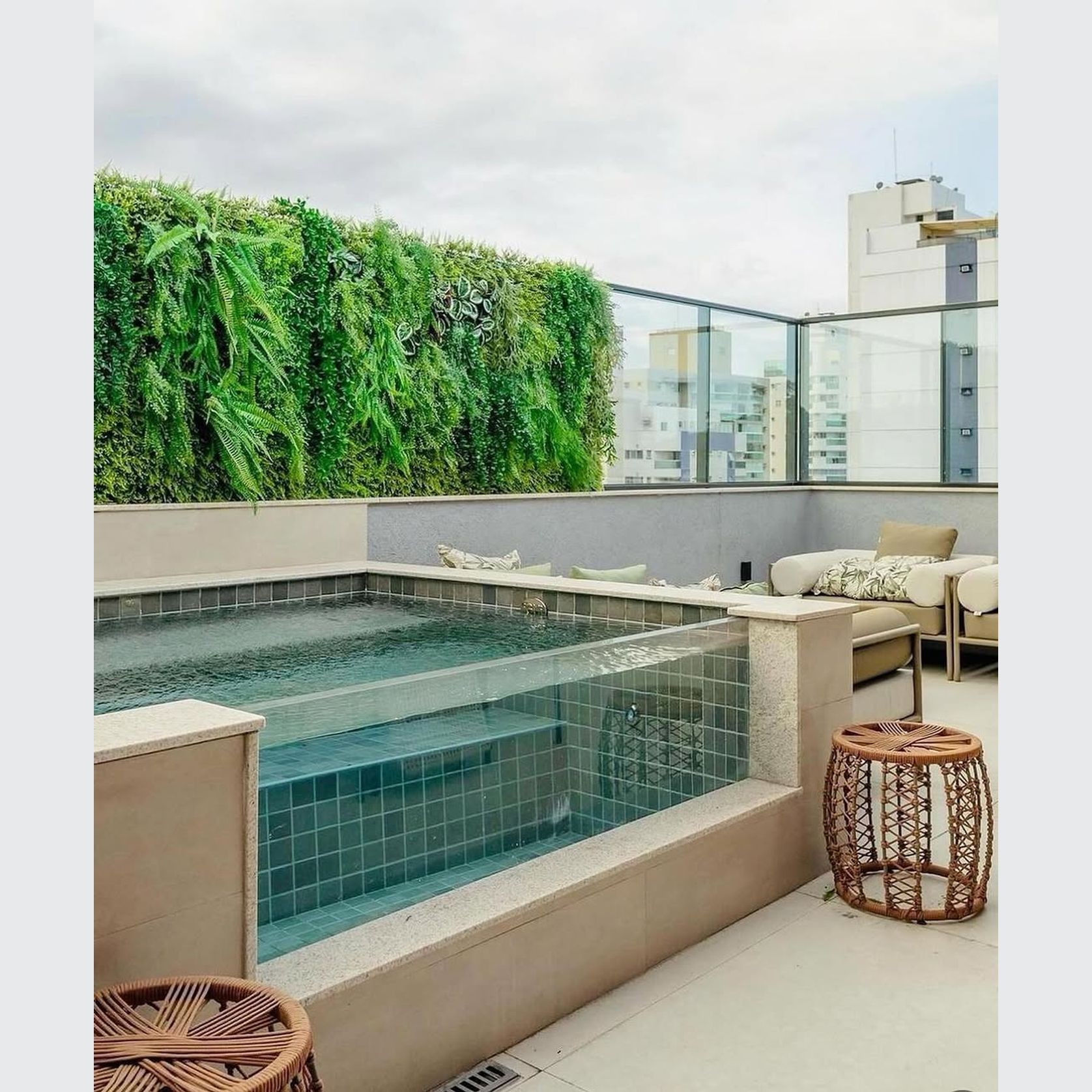 Faenza 3.05m x 2.27m x .86cm Swimming pool gallery detail image
