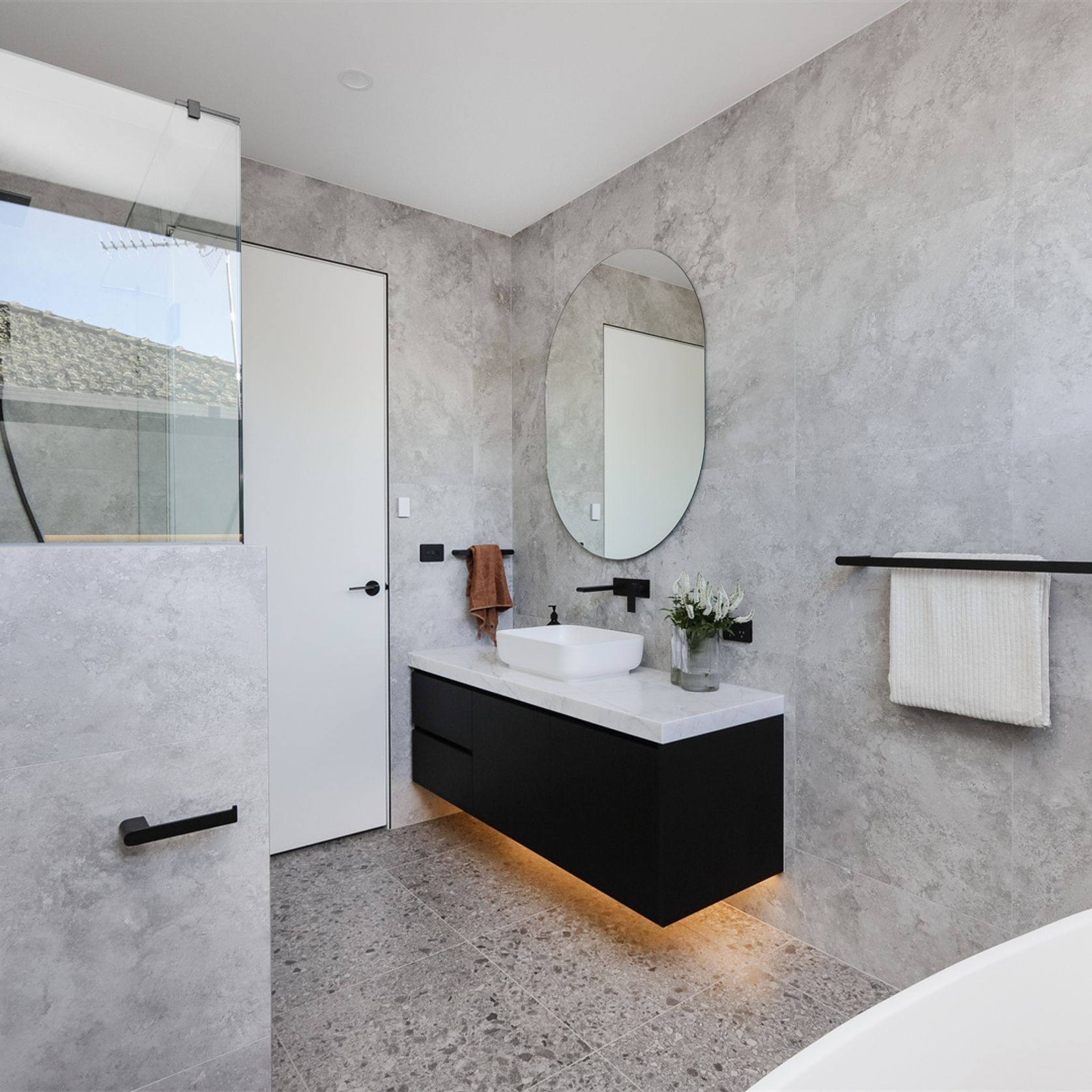 Bianca Toilet Roll Holder | Matte Black gallery detail image