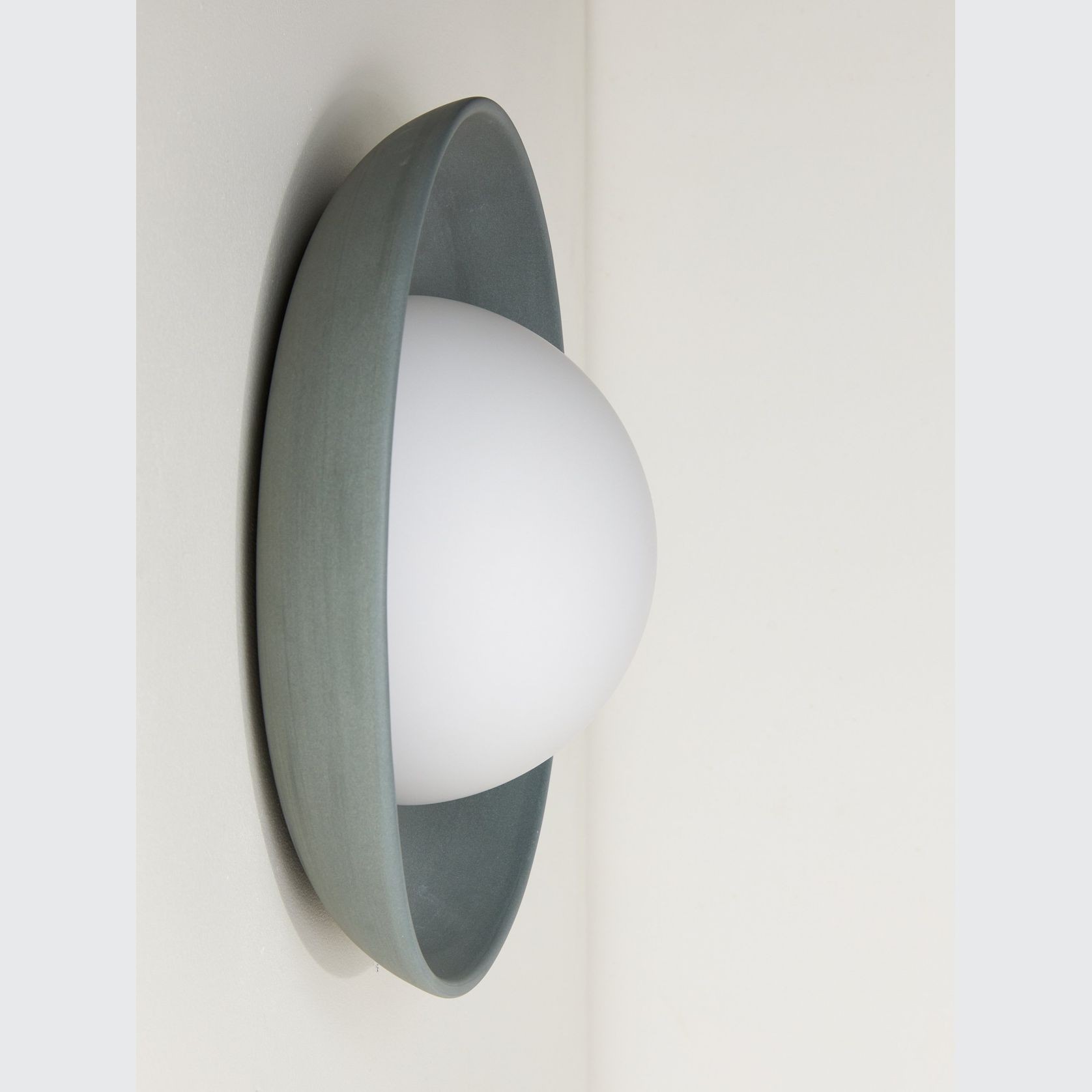 Mani Wide - Sconce gallery detail image