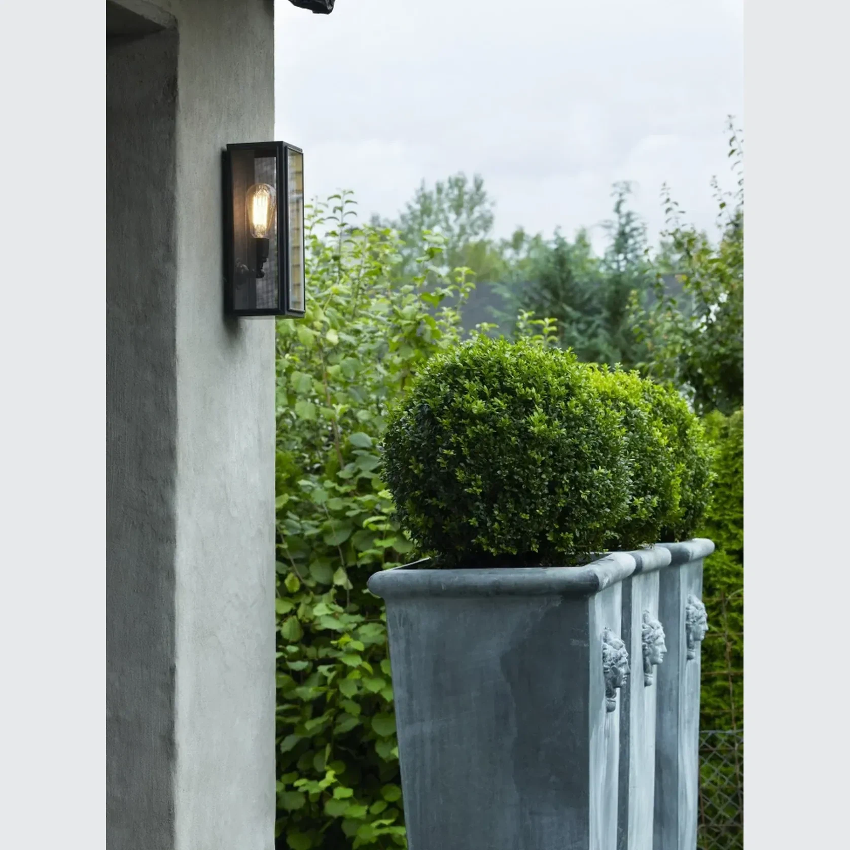 Domed Box Wall Light 7250 gallery detail image