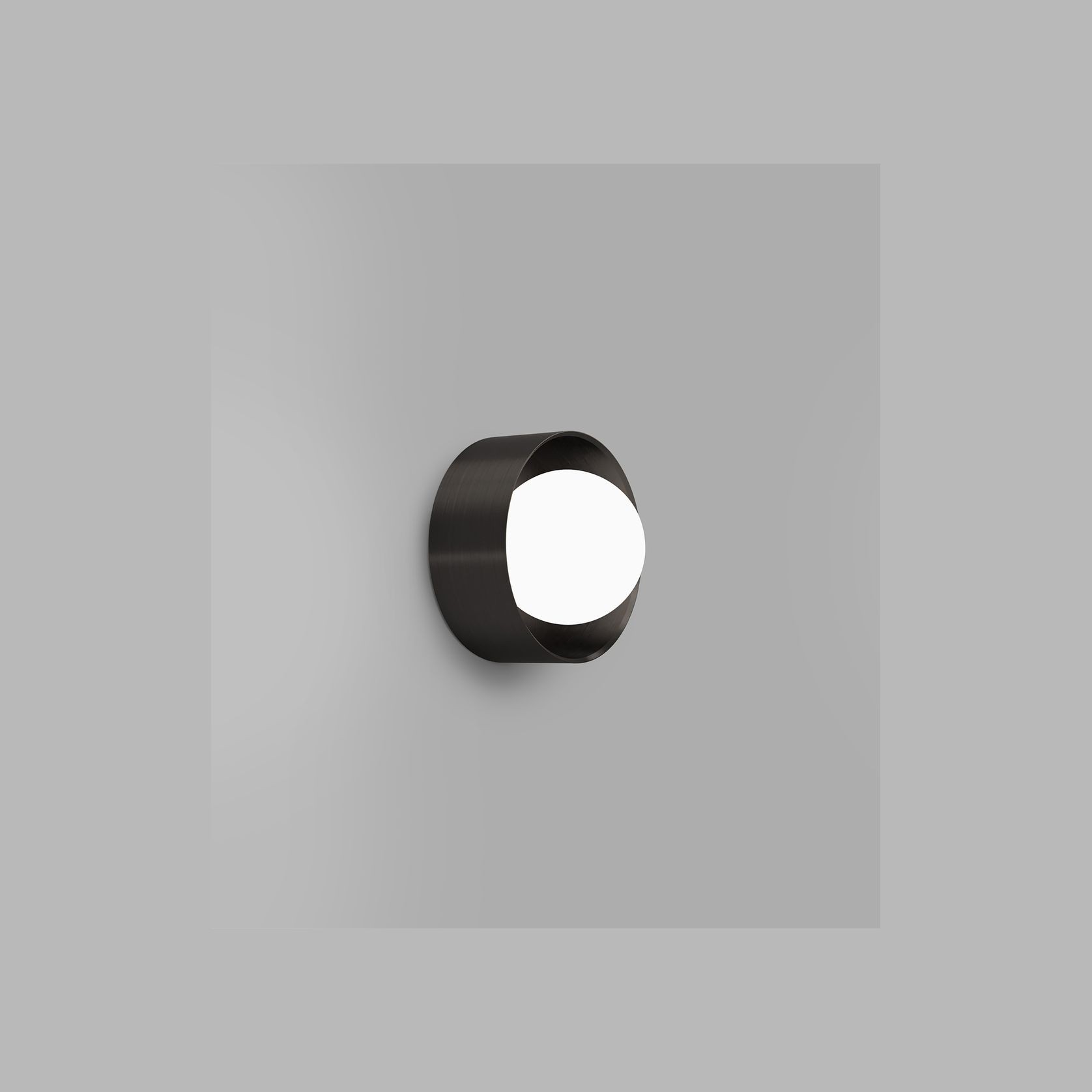 Orb Sur Wall Light gallery detail image