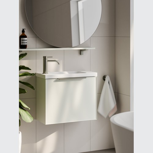 Matte White Lineare Axel 550 Vanity