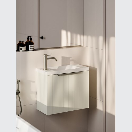 Matte White Lineare Coastal 550 Vanity